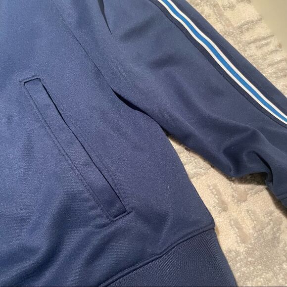 🚨 3 for $25 - AMERICAN Eagle Navy Bomber Sweatshirt - Picture 8 of 11